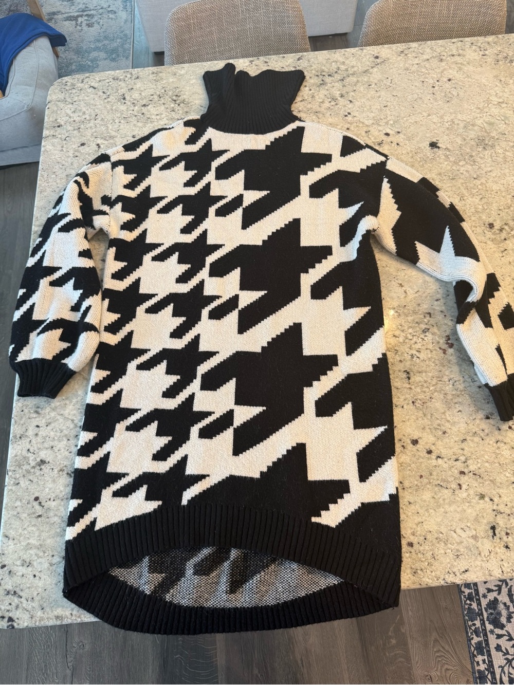 JustFab Black and White Houndstooth Sweater Dress